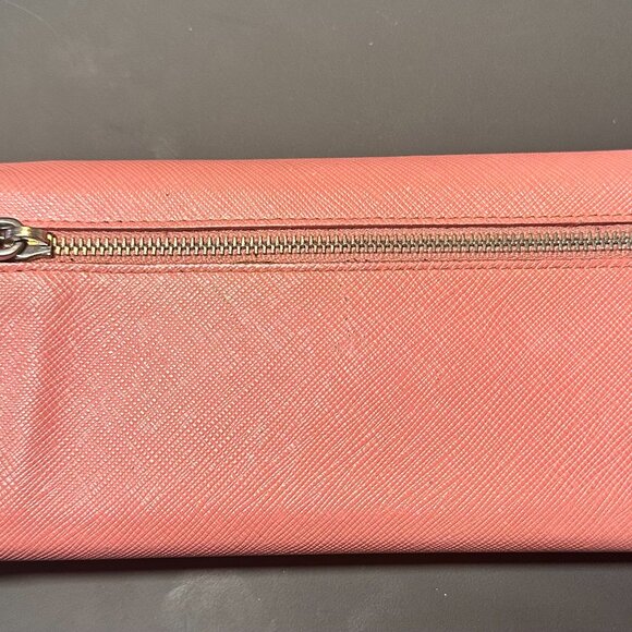 Authentic Prada Saffiano Metal Wallet in Peonia COA Included - EUC - Picture 7 of 7